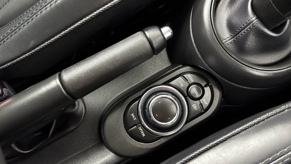 MINI Hatchback 1.5 Cooper Exclusive 5dr Auto Petrol Hatchback - Image 19