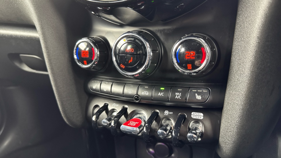 MINI Hatchback 1.5 Cooper Exclusive 5dr Auto Petrol Hatchback - Image 43