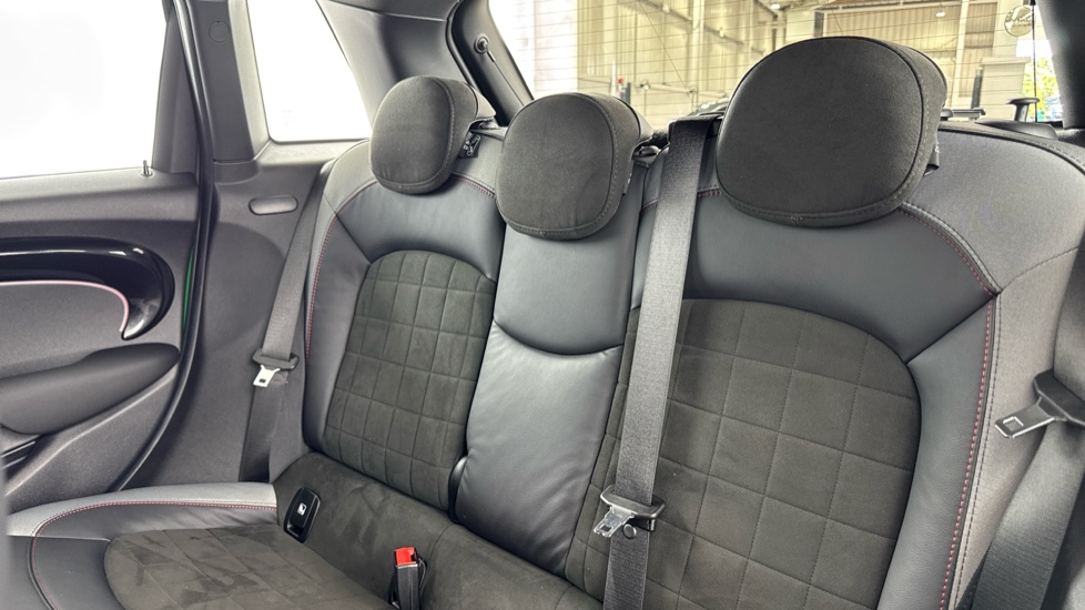 MINI Hatchback 1.5 Cooper Sport Premium 5dr Auto Petrol Hatchback - Image 12
