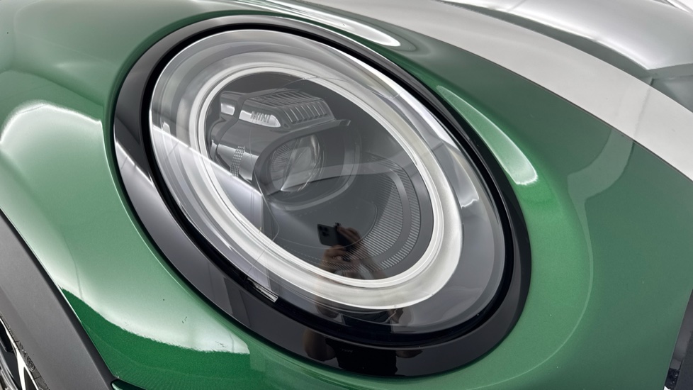 MINI Hatchback 1.5 Cooper Sport Premium 5dr Auto Petrol Hatchback - Image 23