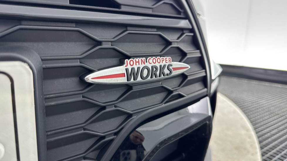 MINI Hatchback 1.5 Cooper Sport Premium 5dr Auto Petrol Hatchback - Image 32