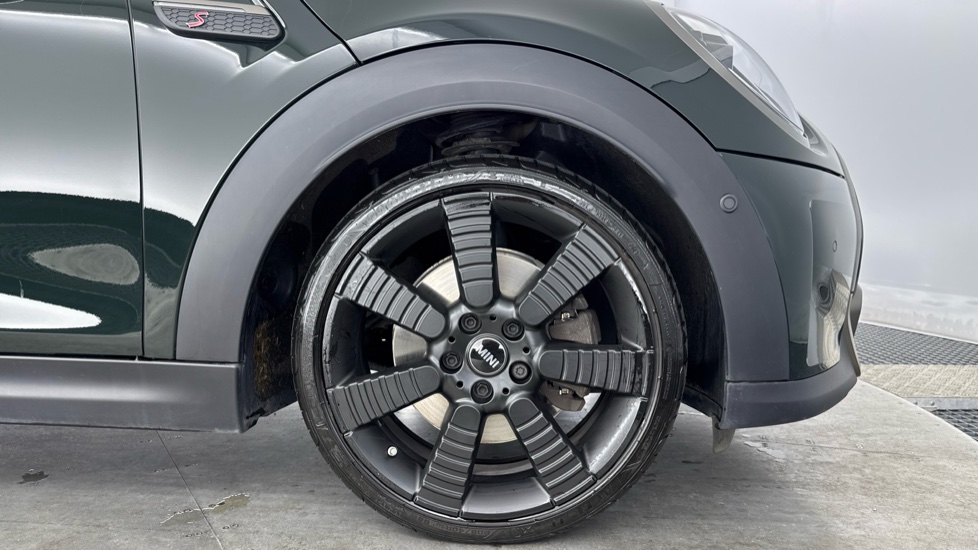 MINI Convertible 2.0 Cooper S Resolute Edition 2dr Auto Petrol Convertible - Image 14