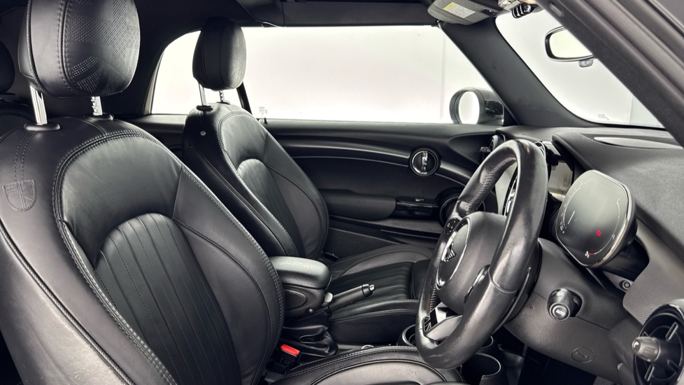 MINI Cooper 2.0 S Exclusive 2dr Auto Petrol Convertible - Image 11
