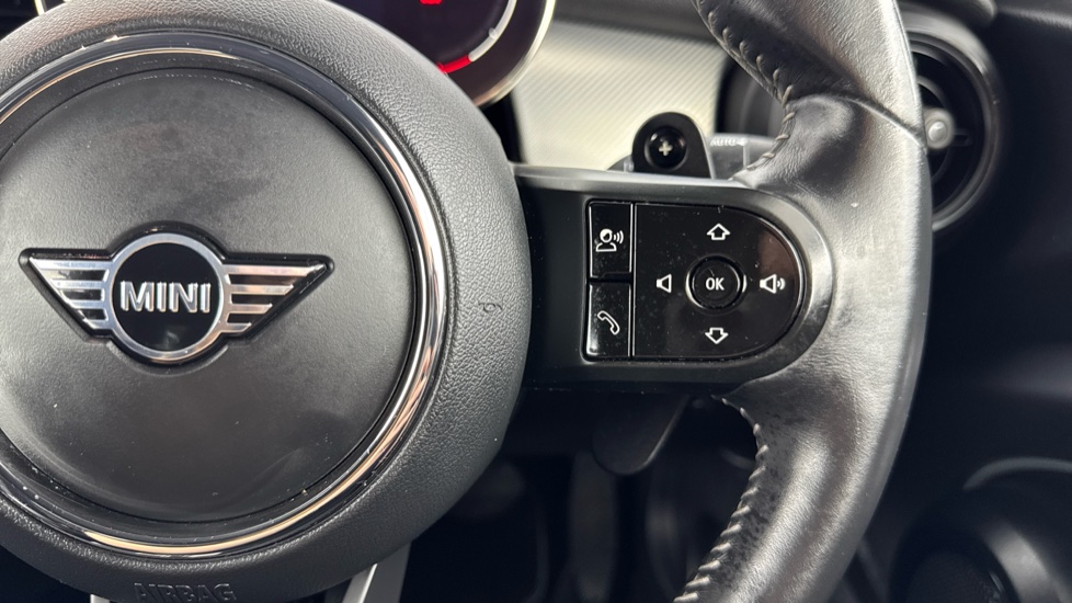 MINI Cooper 2.0 S Exclusive 2dr Auto Petrol Convertible - Image 18