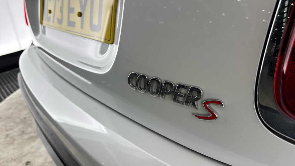 MINI Cooper 2.0 S Exclusive 2dr Auto Petrol Convertible - Image 24