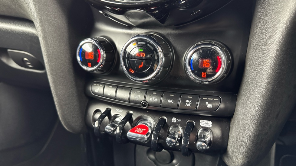MINI Cooper 2.0 S Exclusive 2dr Auto Petrol Convertible - Image 45