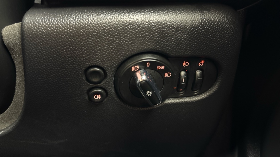 MINI Cooper 2.0 S Exclusive 2dr Auto Petrol Convertible - Image 48
