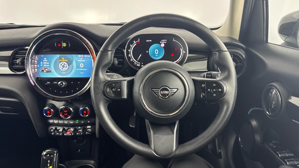 MINI Hatchback 1.5 Cooper Classic Premium 5dr Auto Petrol Hatchback - Image 5