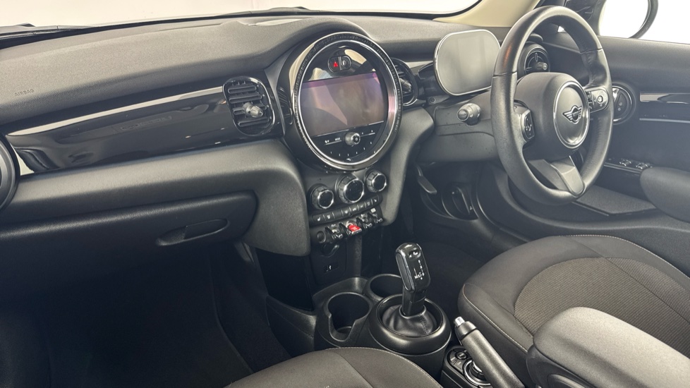 MINI Hatchback 1.5 Cooper Classic Premium 5dr Auto Petrol Hatchback - Image 7