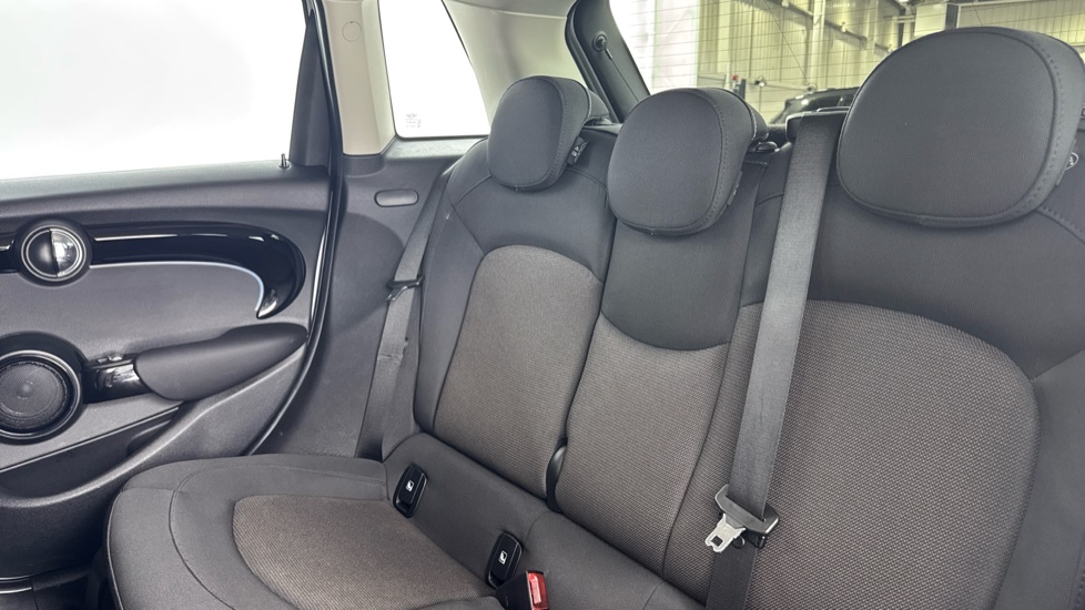 MINI Hatchback 1.5 Cooper Classic Premium 5dr Auto Petrol Hatchback - Image 12