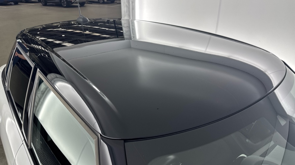 MINI Hatchback 1.5 Cooper Classic Premium 5dr Auto Petrol Hatchback - Image 21
