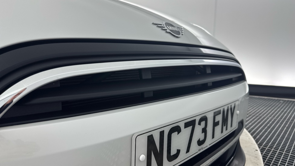 MINI Hatchback 1.5 Cooper Classic Premium 5dr Auto Petrol Hatchback - Image 29