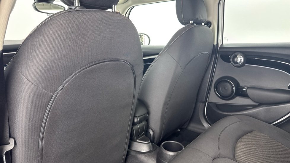 MINI Hatchback 1.5 Cooper Classic Premium 5dr Auto Petrol Hatchback - Image 34
