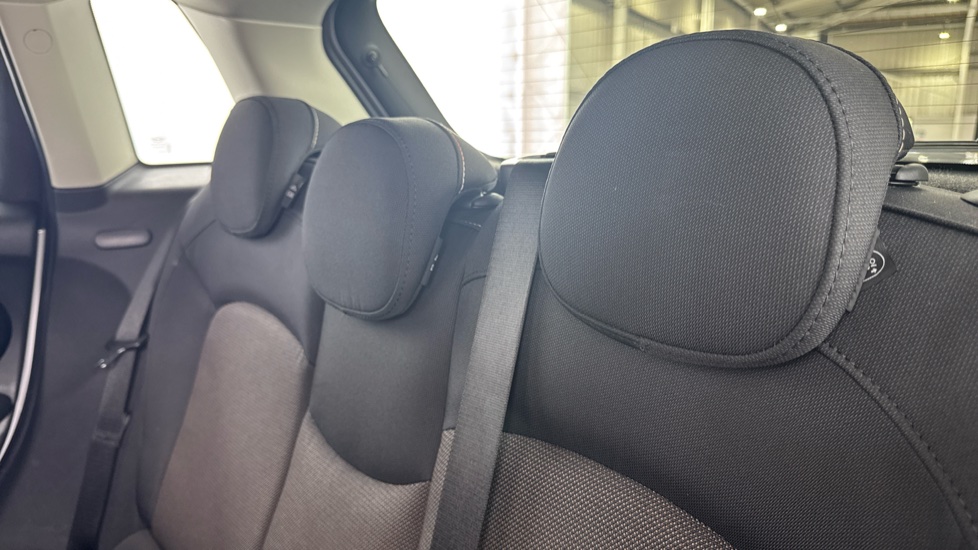 MINI Hatchback 1.5 Cooper Classic Premium 5dr Auto Petrol Hatchback - Image 37