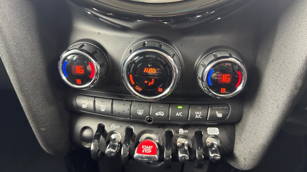 MINI Hatchback 1.5 Cooper Classic Premium 5dr Auto Petrol Hatchback - Image 41