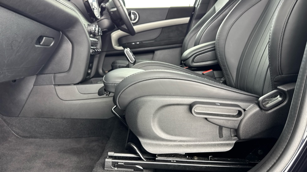 MINI Countryman 1.5 C Exclusive 5dr Auto Petrol Hatchback - Image 43