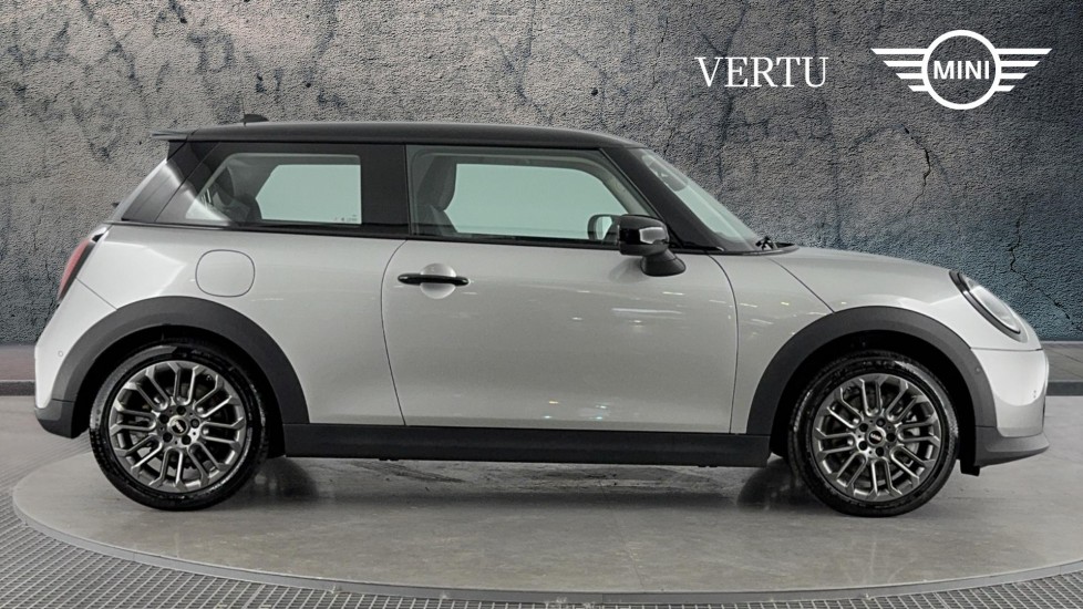 MINI Cooper 2.0 S Classic 3dr Auto Petrol Hatchback - Image 3