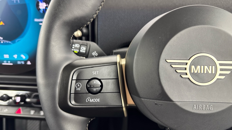 MINI Cooper 2.0 S Classic 3dr Auto Petrol Hatchback - Image 17