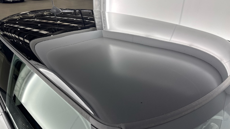 MINI Cooper 2.0 S Classic 3dr Auto Petrol Hatchback - Image 21