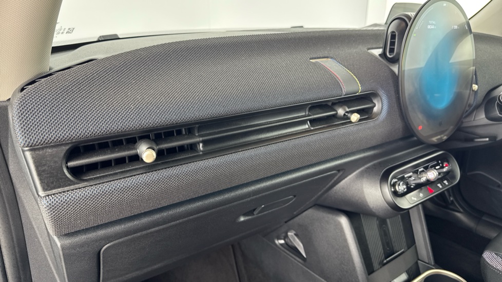 MINI Cooper 2.0 S Classic 3dr Auto Petrol Hatchback - Image 34