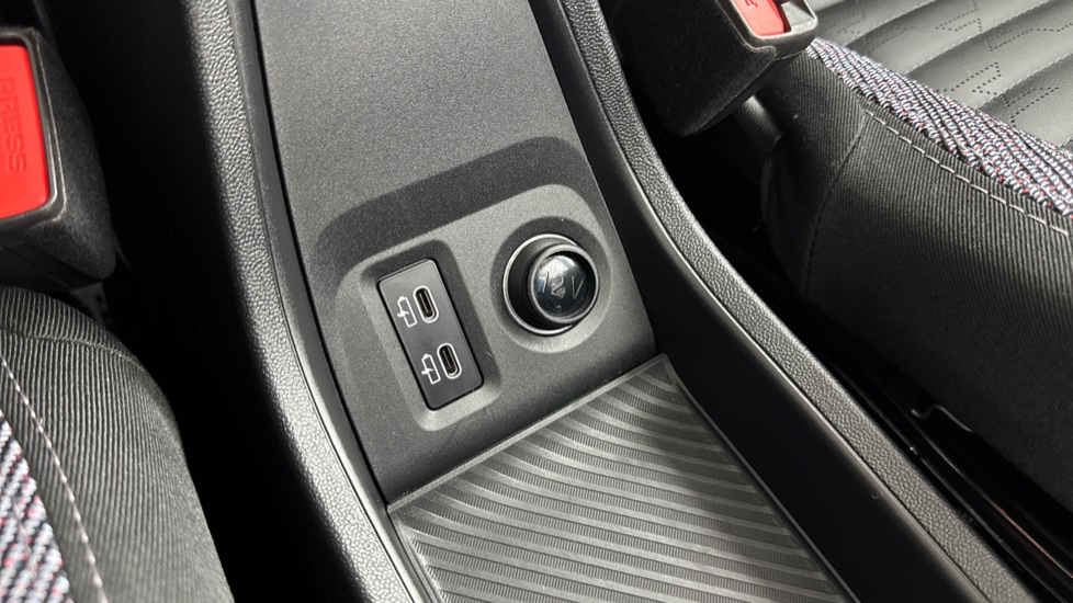 MINI Cooper 2.0 S Classic 3dr Auto Petrol Hatchback - Image 44