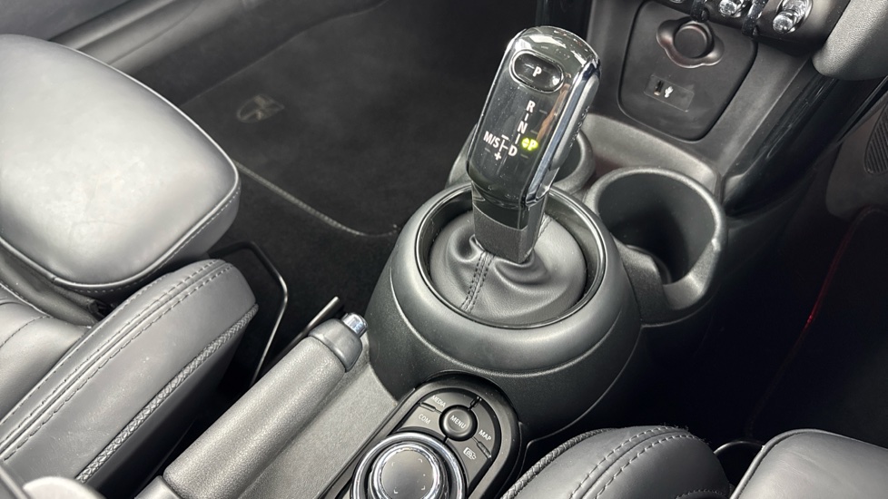 MINI Hatchback 2.0 Cooper S Exclusive 3dr Auto Petrol Hatchback - Image 10