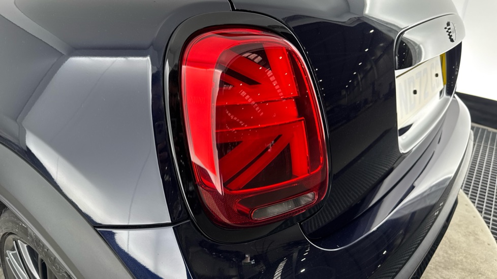 MINI Hatchback 2.0 Cooper S Exclusive 3dr Auto Petrol Hatchback - Image 22