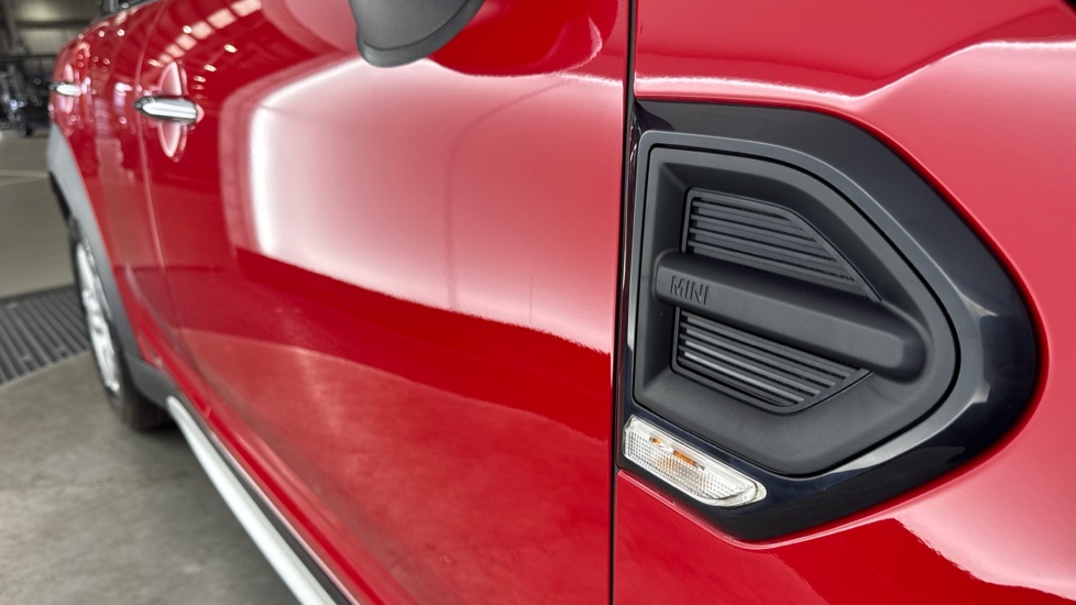 MINI Countryman 1.5 Cooper Classic 5dr Petrol Hatchback - Image 30
