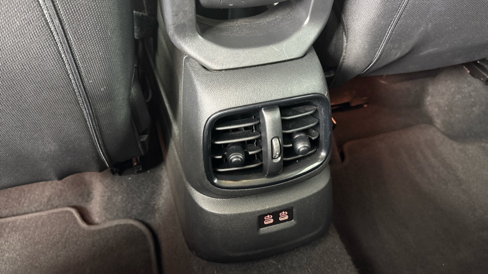 MINI Countryman 1.5 Cooper Classic 5dr Petrol Hatchback - Image 39