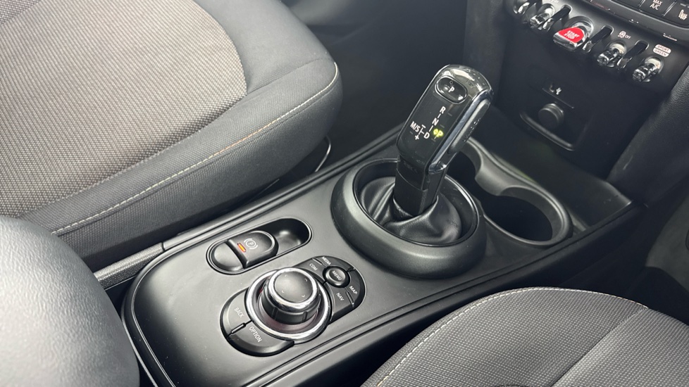 MINI Countryman 1.5 Cooper Classic 5dr Auto Petrol Hatchback - Image 10