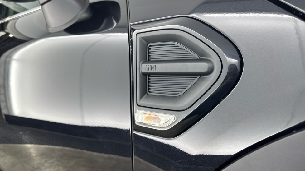 MINI Countryman 1.5 Cooper Classic 5dr Auto Petrol Hatchback - Image 30