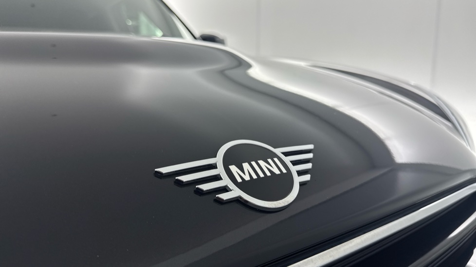 MINI Countryman 1.5 Cooper Classic 5dr Auto Petrol Hatchback - Image 32