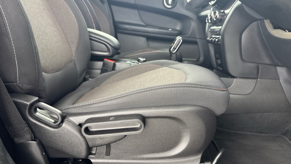 MINI Countryman 1.5 Cooper Classic 5dr Auto Petrol Hatchback - Image 43