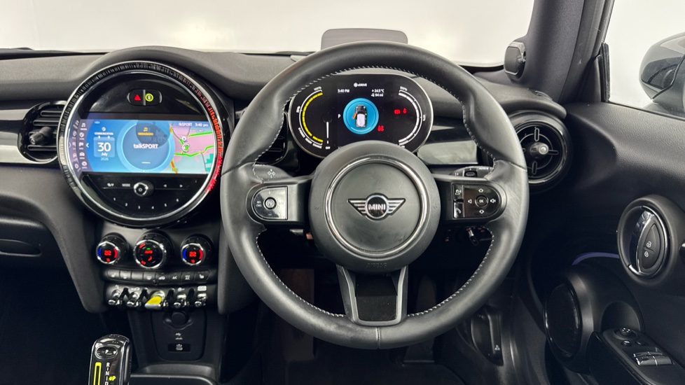 MINI Hatchback 135kW Cooper S Level 3 33kWh 3dr Auto Electric Hatchback - Image 5