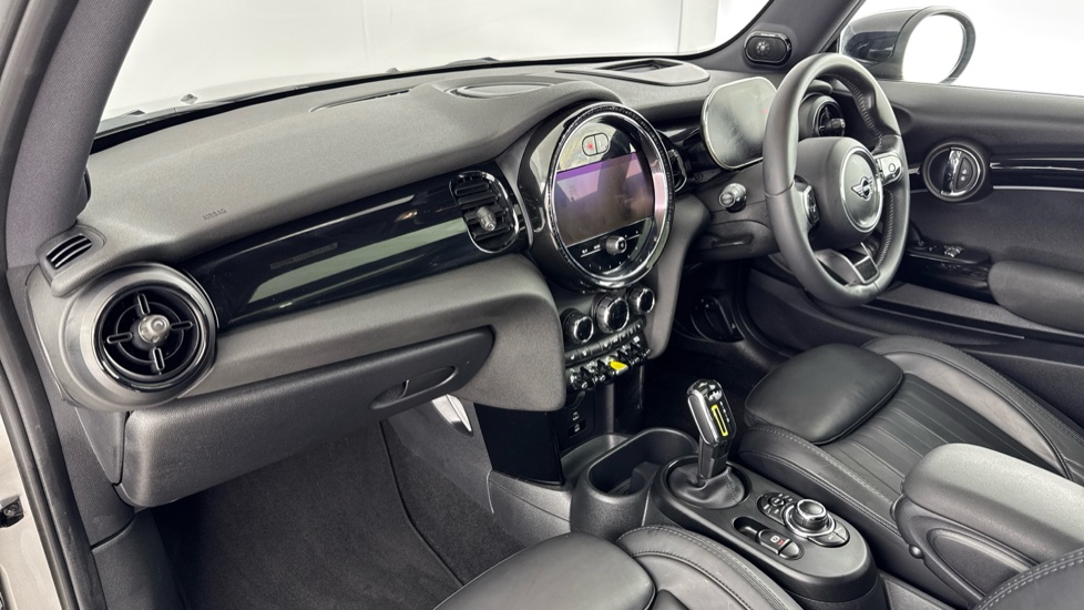 MINI Hatchback 135kW Cooper S Level 3 33kWh 3dr Auto Electric Hatchback - Image 7