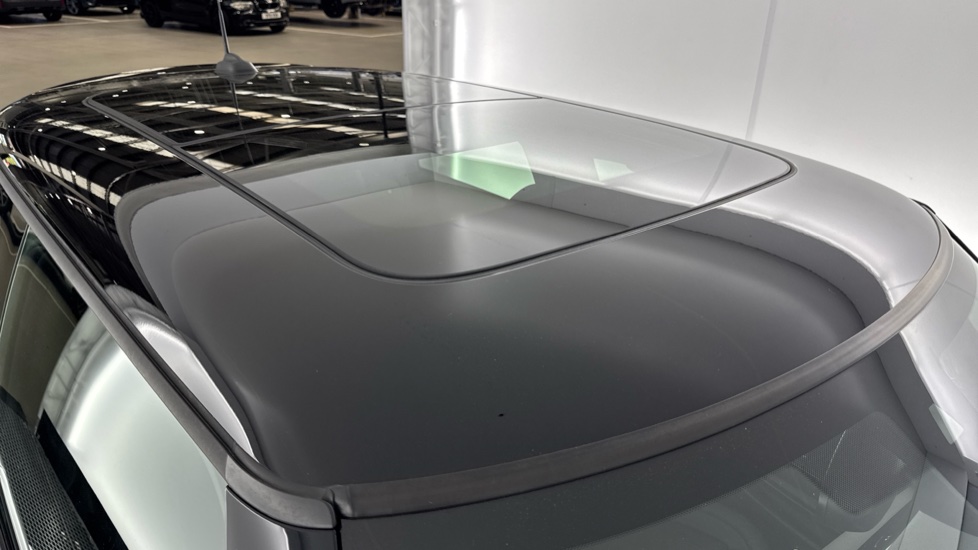 MINI Hatchback 135kW Cooper S Level 3 33kWh 3dr Auto Electric Hatchback - Image 21
