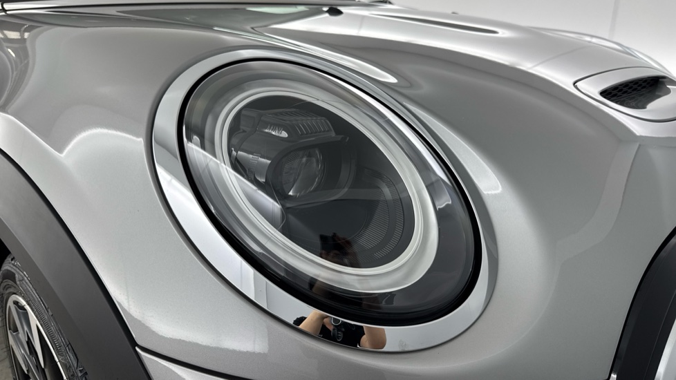 MINI Hatchback 135kW Cooper S Level 3 33kWh 3dr Auto Electric Hatchback - Image 23