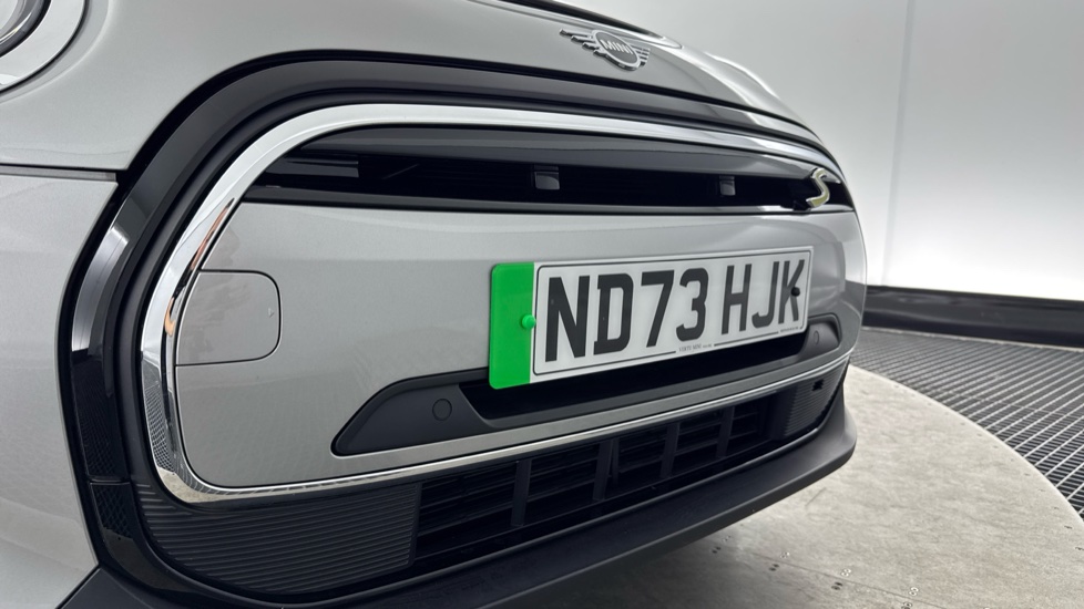 MINI Hatchback 135kW Cooper S Level 3 33kWh 3dr Auto Electric Hatchback - Image 32