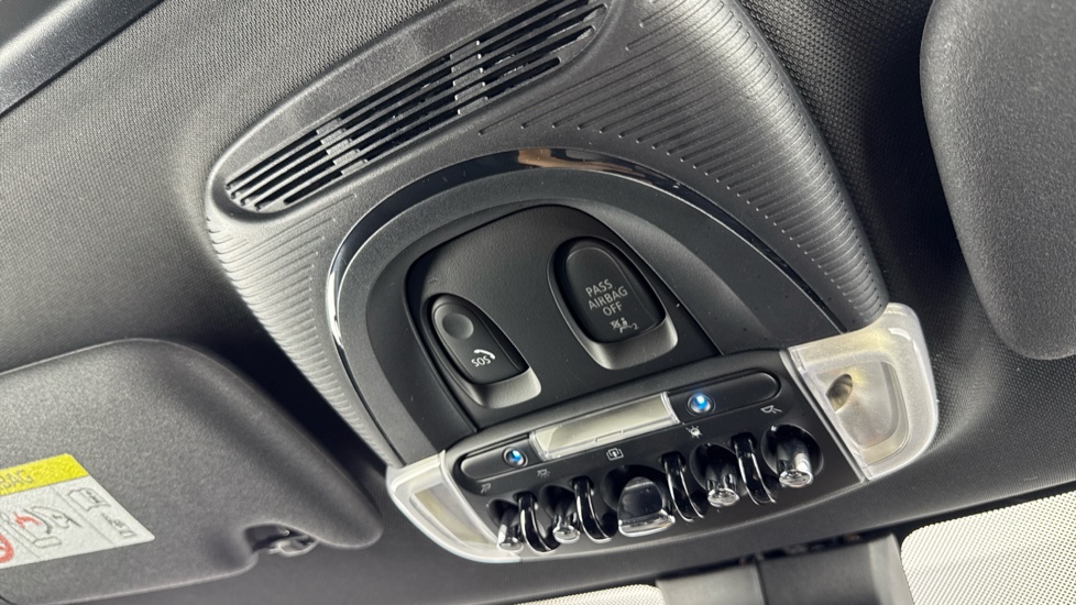 MINI Hatchback 135kW Cooper S Level 3 33kWh 3dr Auto Electric Hatchback - Image 50