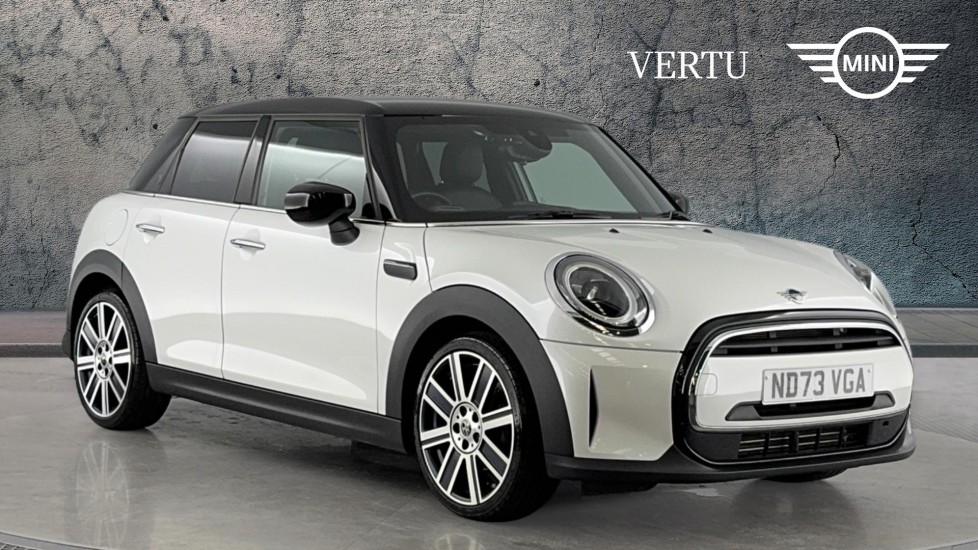 MINI Hatchback 1.5 Cooper Exclusive Premium 5dr Auto Petrol Hatchback - Image 1