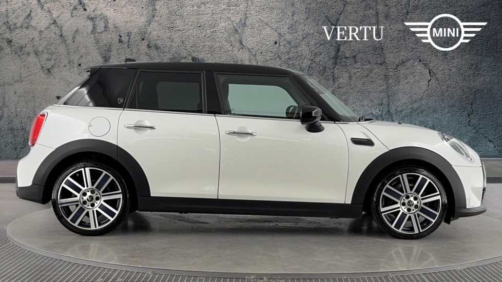 MINI Hatchback 1.5 Cooper Exclusive Premium 5dr Auto Petrol Hatchback - Image 3