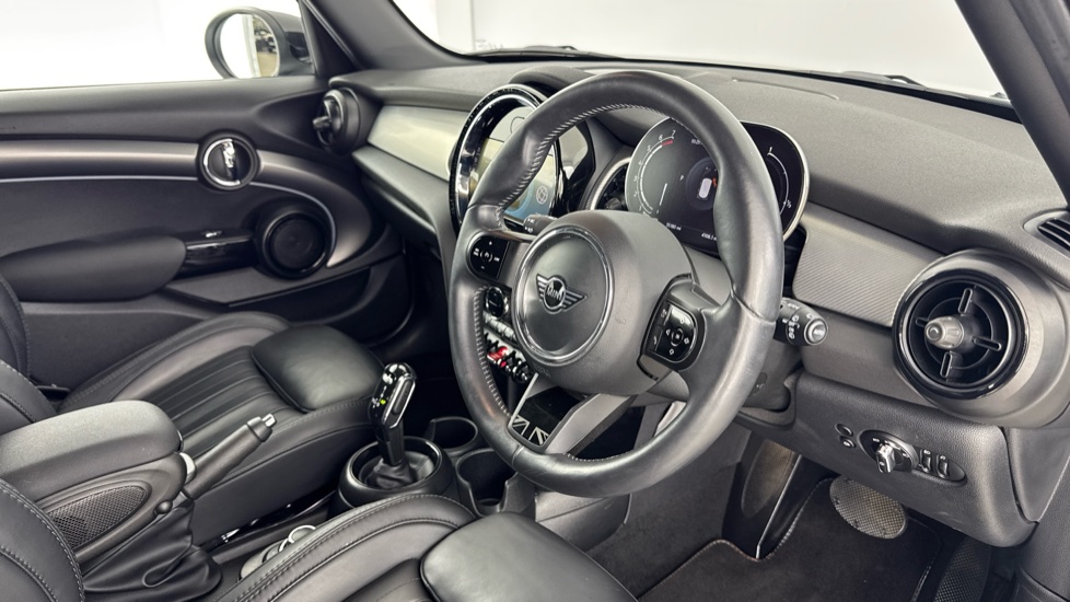 MINI Hatchback 1.5 Cooper Exclusive Premium 5dr Auto Petrol Hatchback - Image 6