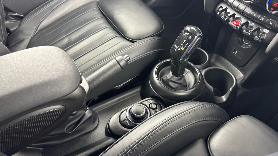 MINI Hatchback 1.5 Cooper Exclusive Premium 5dr Auto Petrol Hatchback - Image 10