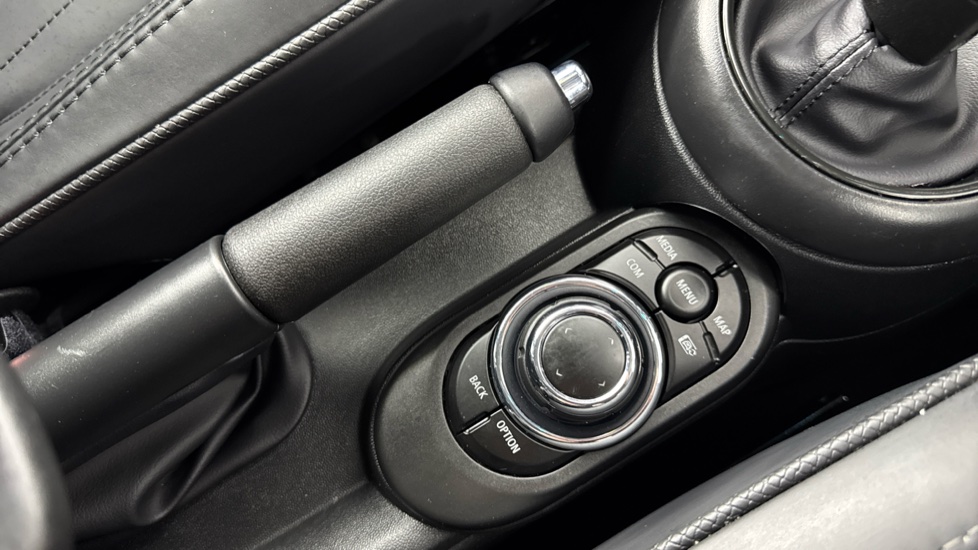 MINI Hatchback 1.5 Cooper Exclusive Premium 5dr Auto Petrol Hatchback - Image 19