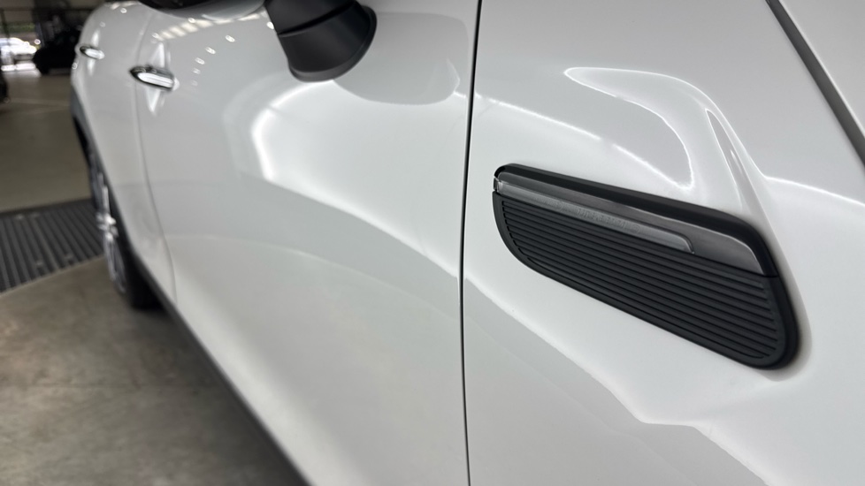 MINI Hatchback 1.5 Cooper Exclusive Premium 5dr Auto Petrol Hatchback - Image 29