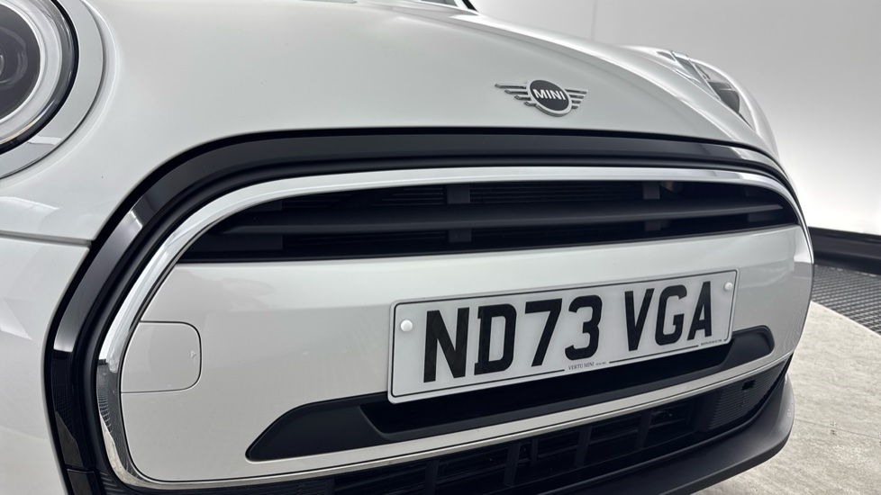 MINI Hatchback 1.5 Cooper Exclusive Premium 5dr Auto Petrol Hatchback - Image 30