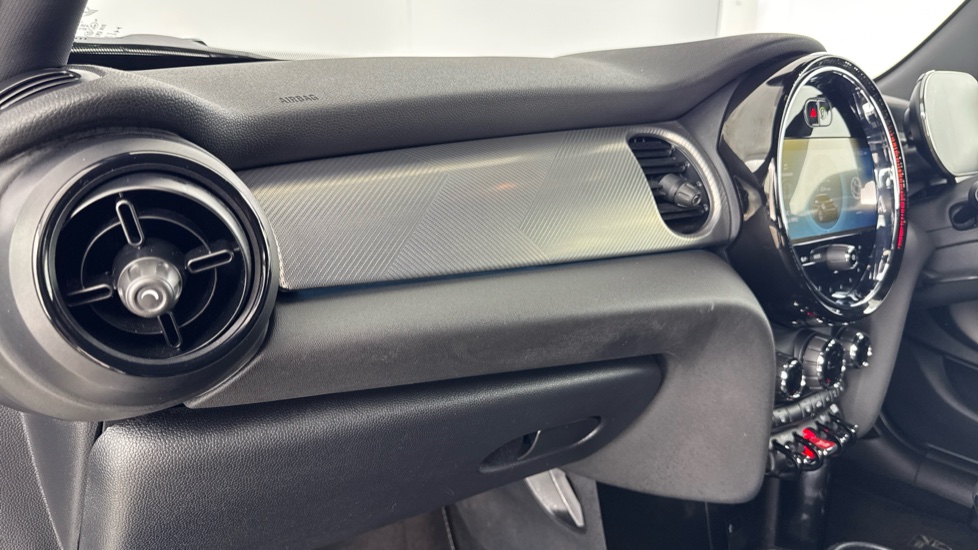 MINI Hatchback 1.5 Cooper Exclusive Premium 5dr Auto Petrol Hatchback - Image 33