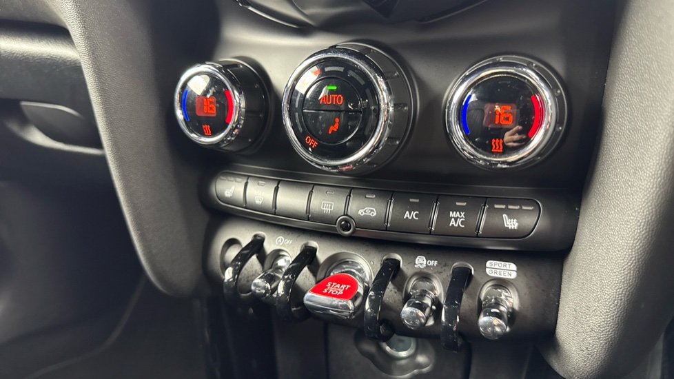 MINI Hatchback 1.5 Cooper Exclusive Premium 5dr Auto Petrol Hatchback - Image 47