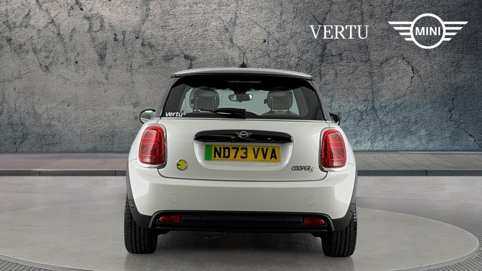 MINI Hatchback 135kW Cooper S Level 3 33kWh 3dr Auto Electric Hatchback - Image 15