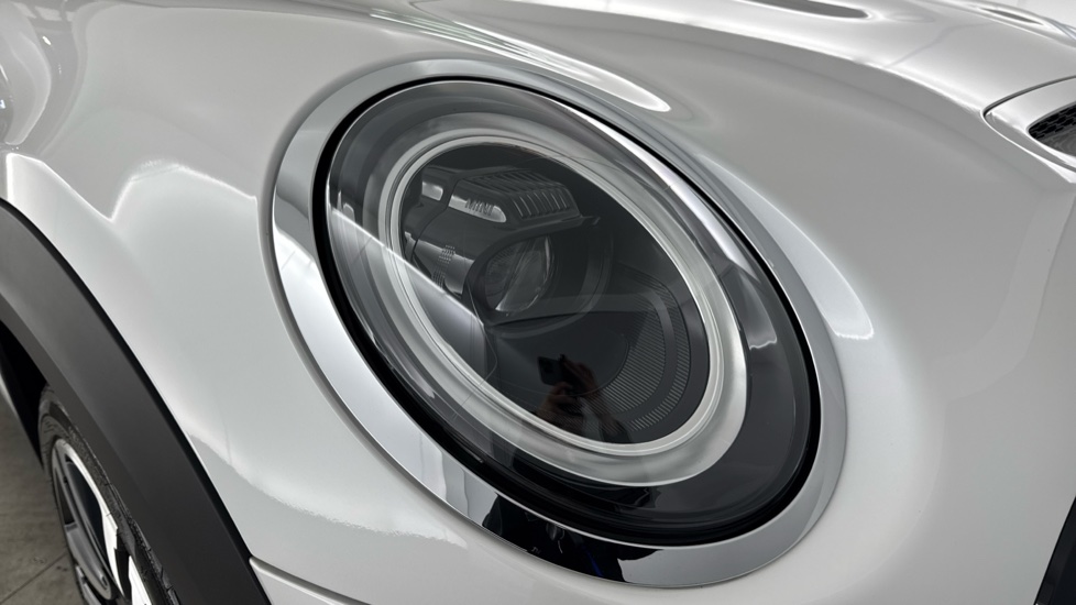 MINI Hatchback 135kW Cooper S Level 3 33kWh 3dr Auto Electric Hatchback - Image 23